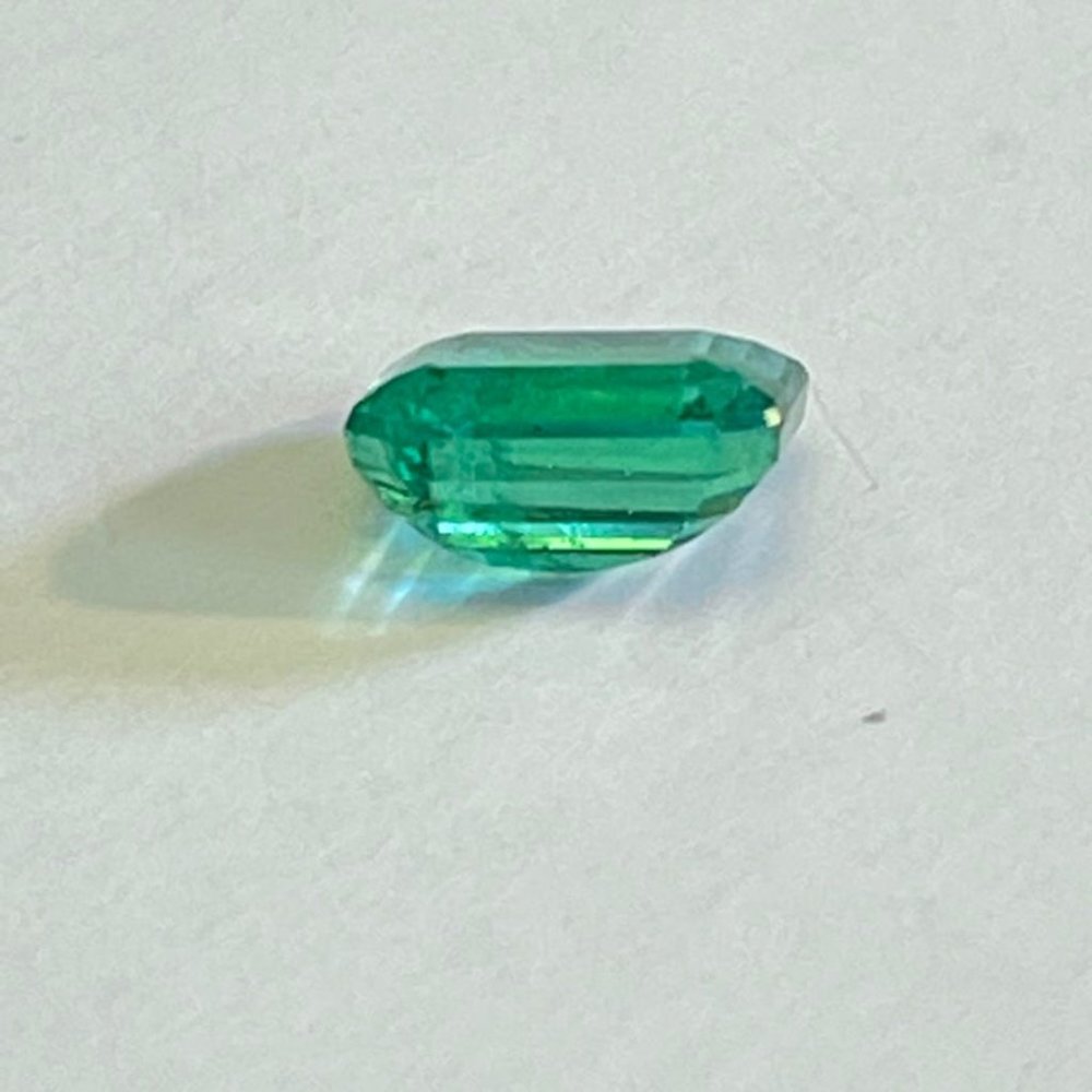 Intense Natural Beryl Emerald 1.40 carats! - Picture 6 of 10